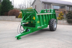 Marshall Vesuvius Vantage VES2000 Rear-discharge Spreader John Deere Green